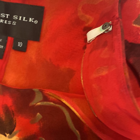 💯 SILK MAXI DRESS by AUGUST SILK. FULLY LINED RED FLORAL  Size 10 - Picture 11 of 13